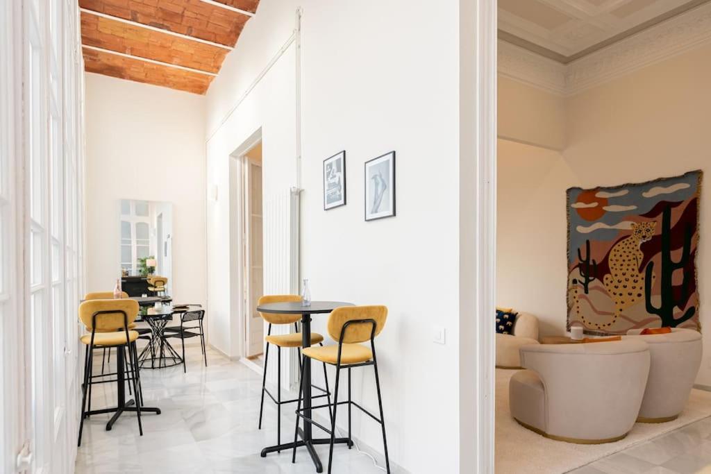 Apartment Lux 3 Bed 2 Bath Near Park, Metro, Museums In Born Barcelona
