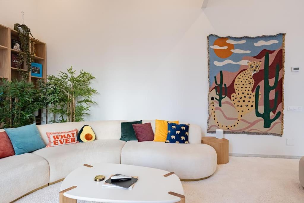 Lux 3 Bed 2 Bath Near Park, Metro, Museums In Born Apartment *