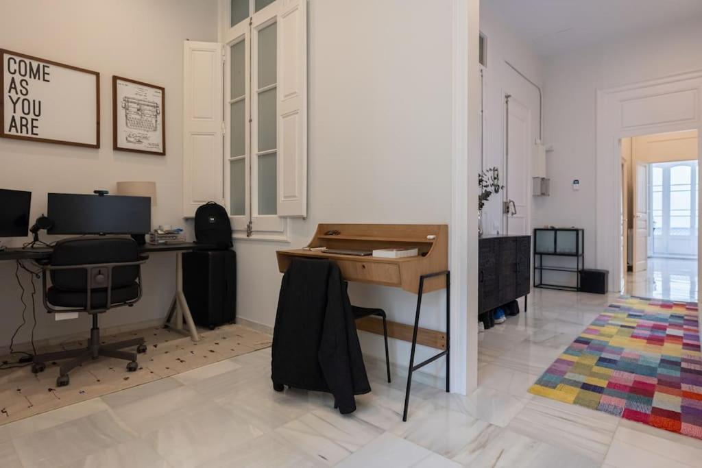 Lux 3 Bed 2 Bath Near Park, Metro, Museums In Born *